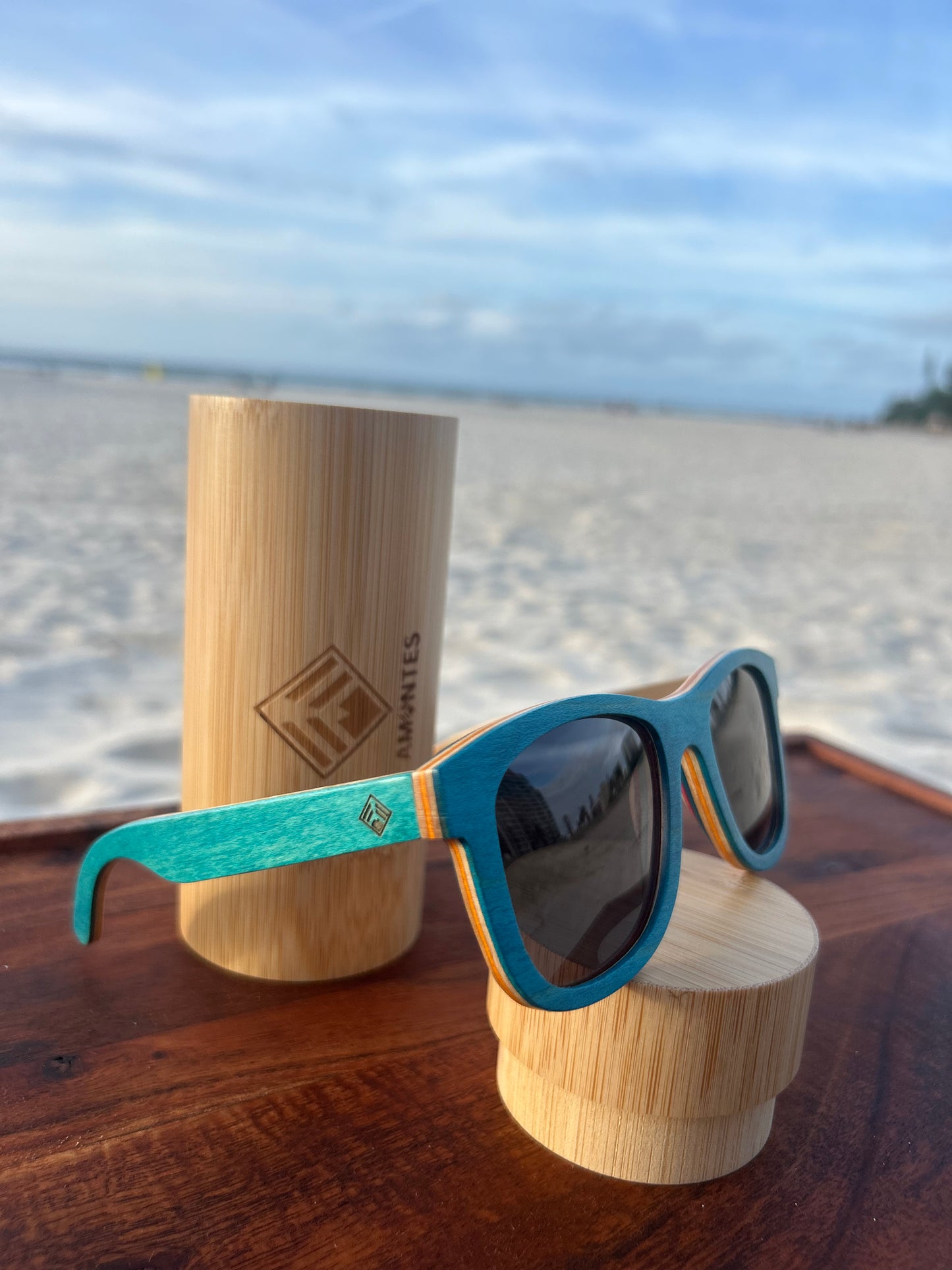 Wooden Sunglasses Polarized lens Wayfarer Style