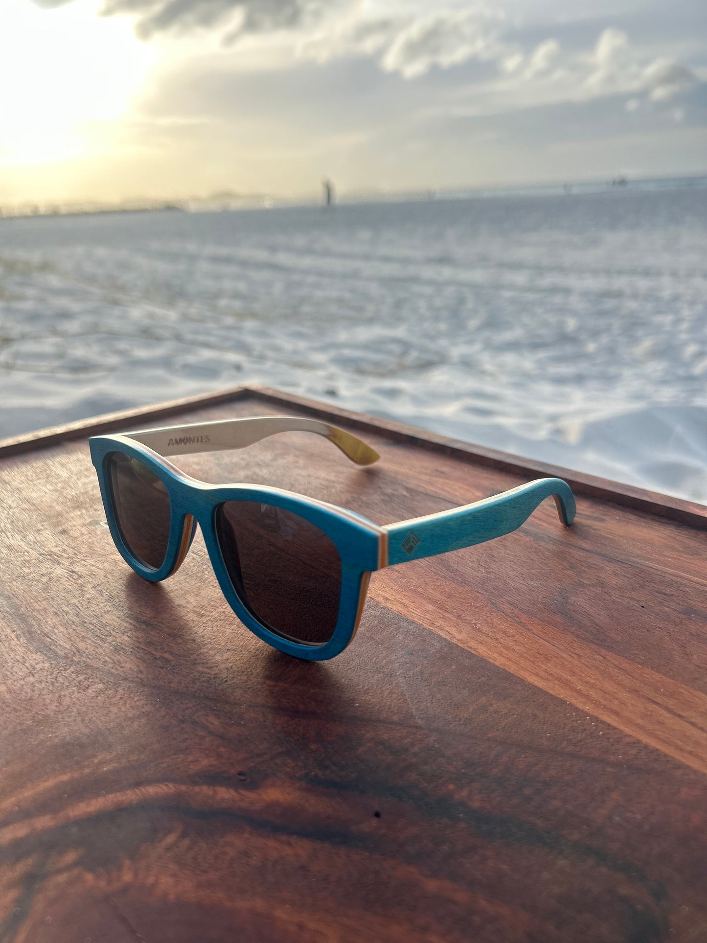 Wooden Sunglasses Polarized lens Wayfarer Style